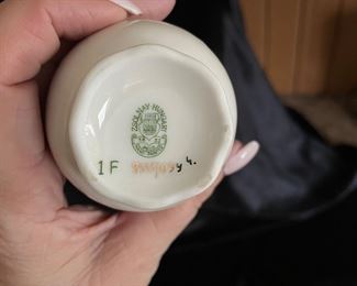 Stamp on bottom of vase~