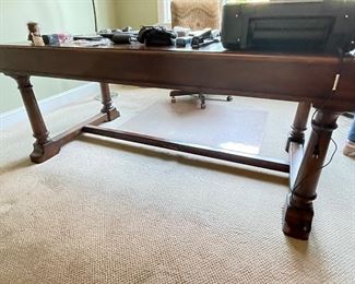 Additional view of other side of desk~