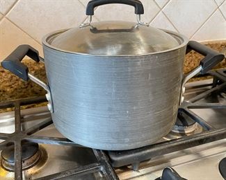 Caphalon stock pot w/ lid,  was $15, NOW $10