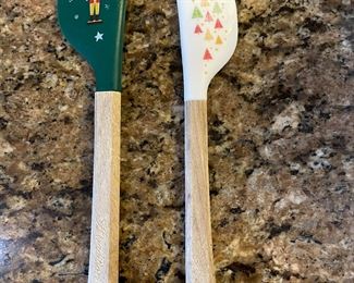 Pair of holiday spatulas,  was $4, NOW $3