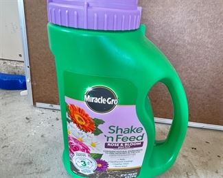Miracle Gro Shake 'n Feed,  was $5, NOW $4