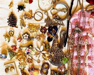 Lots of Vintage and Antique Jewelry 