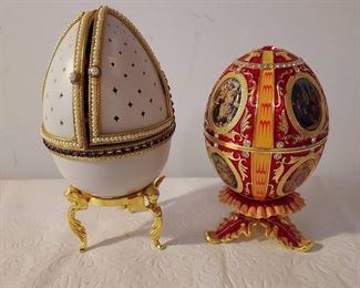 2 Gorgeous Vintage Eggs with Holy Family Inside