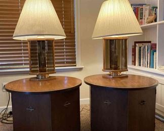 BE011VMid Century Round End Tables With Table Lamps