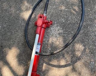 Blackhawk Porto-Power Hydraulic Hand Pump
Good condition 