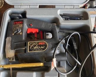 Skil Classic Jigsaw with case & lots of extra blades
Good working condition.