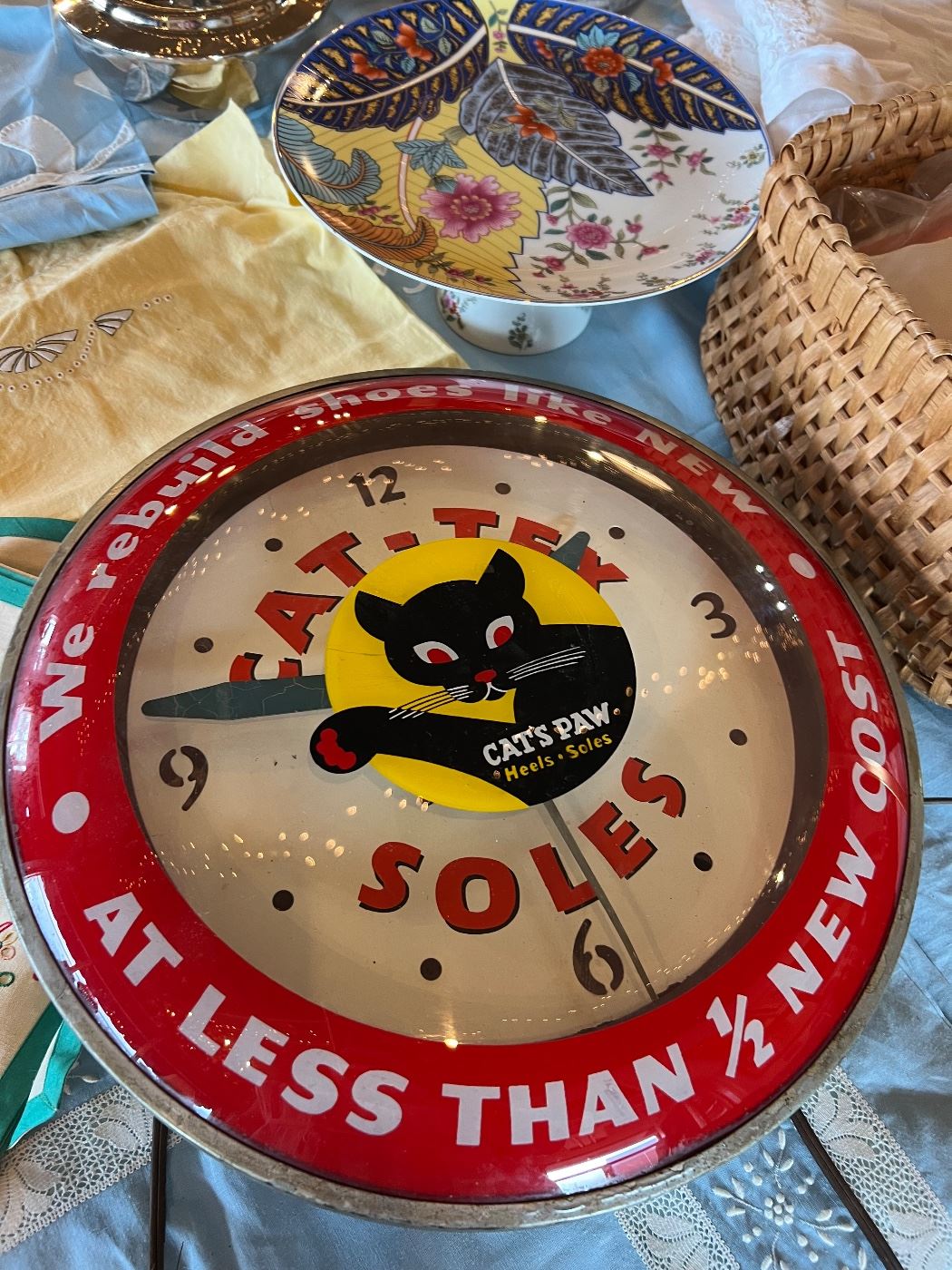  ORIGINAL CAT-TEX SOLES LIGHTED ANTIQUE ADVERTISING CLOCK SHOE SIGN