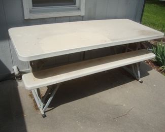 Folding picnic table w benches