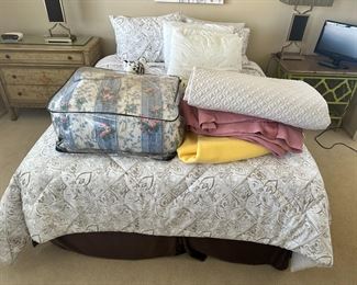 queen bed linen