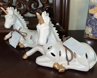 Ceramic unicorns with potpourri 