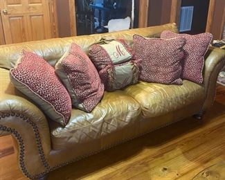 Gorgeous leather sofa 