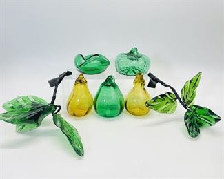 Hand blown Italian Decorative Fruits Mid 20th Century Green Art Glass Leafs
