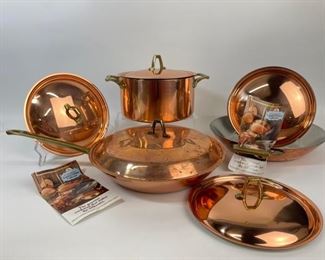 Revere Ware Paul Rever Soild Copper /Stainless steel pots and pans like New! Minor scratches to the lids as shown in pics

