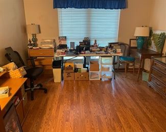 SEWING - CRAFTS- OFFICE ROOM - ITS PACKED 