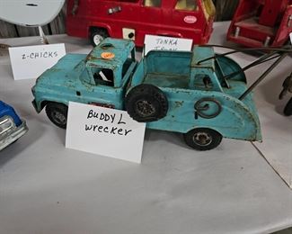 VINTAGE BUDDY L WRECKER TRUCK
