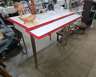 ENAMEL TOP SLIDE OUT SIDES TABLE