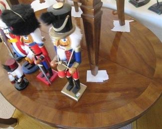 Mid-Century Modern Oval-Shaped Dining Room Table, 42" X 36", 4-Chairs & 20" Leaf.  Maker:  Drexel Heritage Furniture Co., North Carolina, 1966.  Solid Walnut Wood