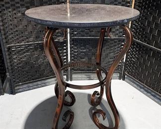 Traditional Style Marble Top Accent Table on Metal Base
