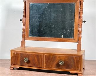 FEDERAL DRESSING MIRROR | 19th century federal dressing mirror in inlaid mahogany, with original mirror. -  l. 17 x w. 7 x h. 18 in