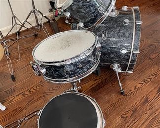 Another view of the Pacific drums by Drum workshop
