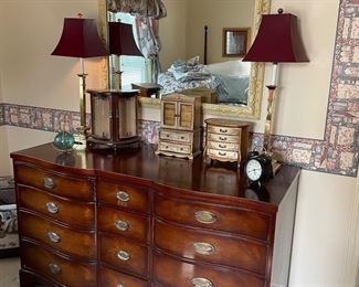 Drexel Heritage 12-drawer dresser, brass buffet lamps, mirror, jewelry boxes, and more