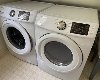 Samsung washer and dryer - like new