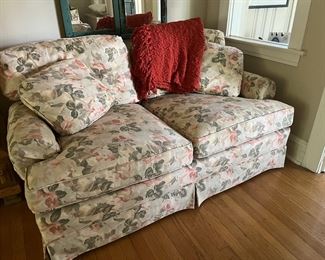 Lee industries floral loveseats (2)