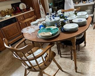 Maple dining table, 4 chairs