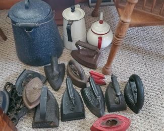 Heavy cast irons; large blue enamel speckle ware kettle