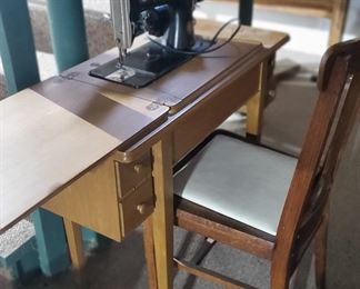 Mid Century working sewing machine