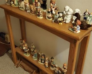 Slection of figurines