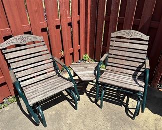 (One-piece) Wood & Metal Outdoor Chairs & Table