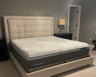 Ethan Allen King Size Bed 