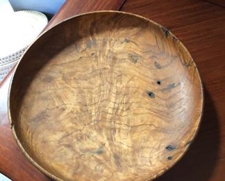 Hand turned wooden bowl from Colombia