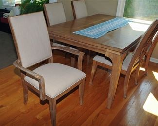 MID-CENTURY DINING ROOM EXTENSION TABLE AND CHAIRS 