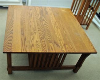 ARTS AND CRAFTS STYLE COFFEE TABLE 