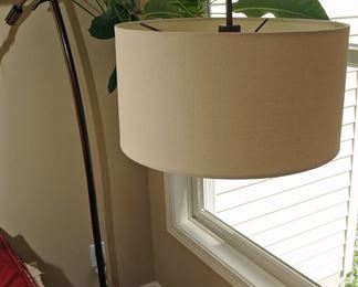 MID-CENTURY FLOOR LAMP