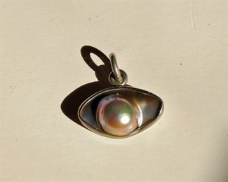 MOBE BLISTER PEARL & STERLING PENDENT AKA MABE BLISTER PEARL