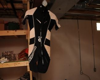WET SUIT