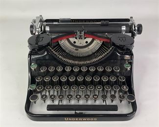 Vintage 1935 Underwood Champion Manual Typewriter
