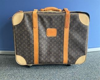 Louis Vuitton Monogram Rolling Suitcase Luggage