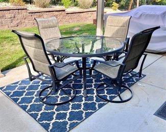 Outdoor Patio Table and Chairs