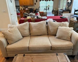 Queen sleeper sofa 