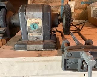 Bench Grinder with Clamp