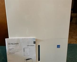 Pelonis Humidifier Model PAD40C1AWT