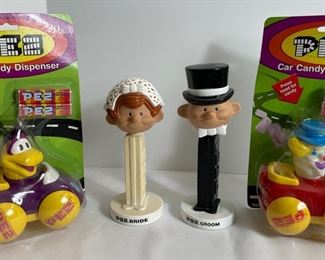 Wacky Wobbler PEZ Bride Groom  Car PEZ