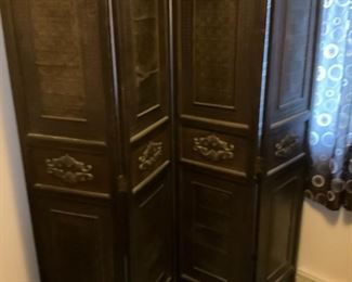 Wooden Screen Divider