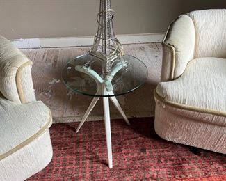 Paris lamp and fab small table 