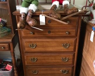 Chest of drawers
