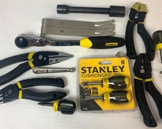 Stanley Tool Lot: Pliers, Screwdrivers, Rachet & More